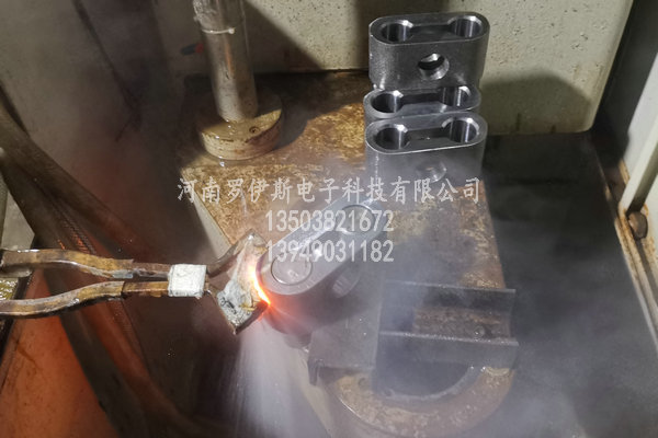 黑龙江履带端联器高频淬火异形件淬火